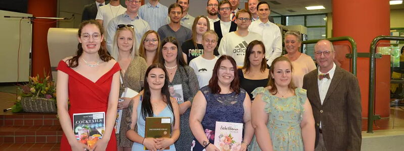 273 Absolventen: Abschlussfeier der Berufsschule in Kitzingen